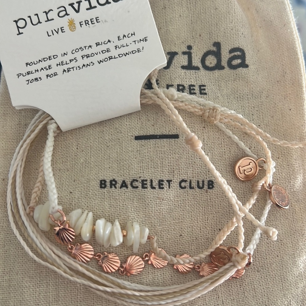 NWT PURAVIDA bracelet set